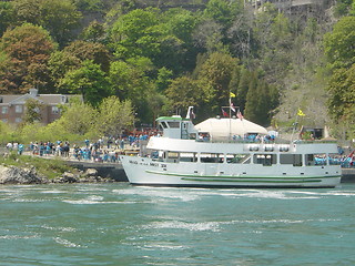 Image showing Maid Of The Mist at the Niagara Falls