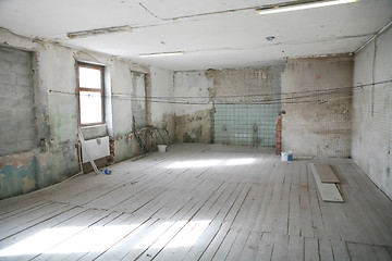 Image showing empty room in old building