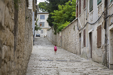 Image showing Steep alley Pula