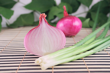 Image showing Red salad onions