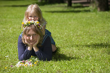 Image showing Mum and daughter play the fool