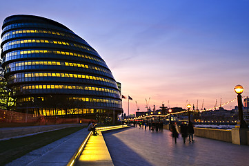 Image showing London city hall at night