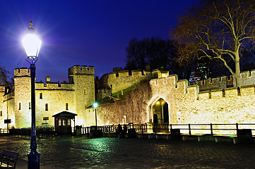 Image showing Tower of London walls at night