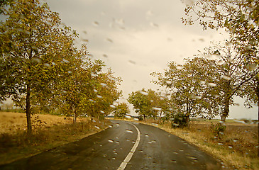 Image showing Curve road in autumn