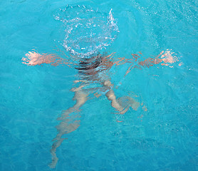 Image showing Girl under water of the pool