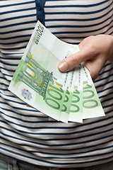 Image showing Gives bills euro