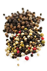 Image showing Mixed peppercorns