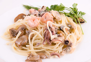 Image showing Pasta with seafood 