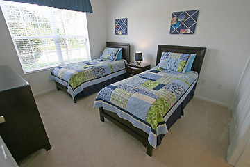 Image showing Twin Bedroom