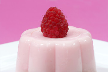 Image showing Raspberry pudding