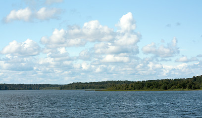 Image showing Landscape cumulous cloud on lake