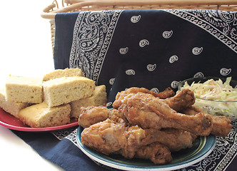 Image showing fried chicken and cornbread