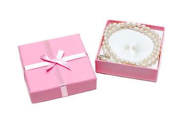 Image showing Gift box with necklace from pearl