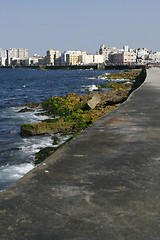 Image showing Colonial city of Havana and it's seaside boulevard Malecon, Cuba