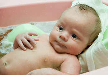 Image showing Swimming baby boy 