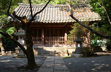 Image showing Building on the territory Kotokuin Temple, Kamakura, Japan