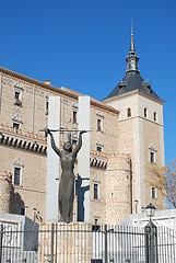 Image showing Alcázar Fortress and Statue of Peace in Toledo