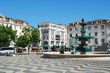 Image showing Famous square and fountain in Lisbons downtown, Portugal