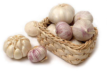 Image showing Garlic in the basket