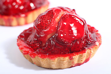 Image showing Strawberry tarts horizontal