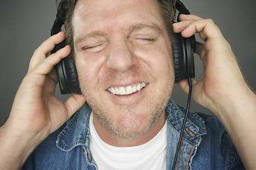 Image showing Man Wearing Headphones