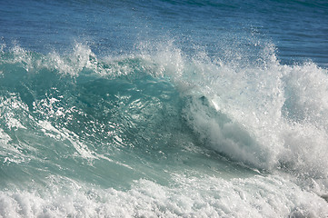 Image showing Dramatic Shorebreak Wave