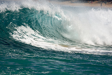 Image showing Dramatic Shorebreak Wave