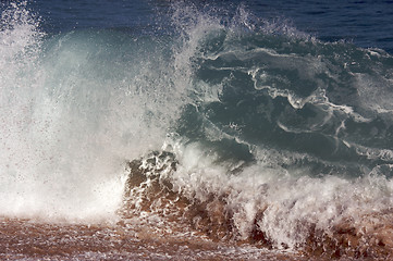 Image showing Dramatic Shorebreak Wave