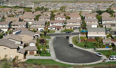 Image showing Contemporary Suburban Neighborhood