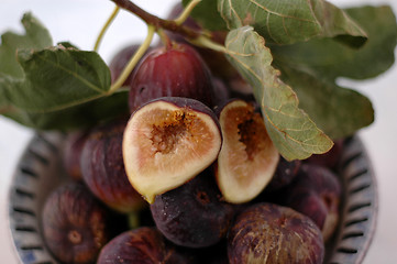 Image showing Figs In A Bowl