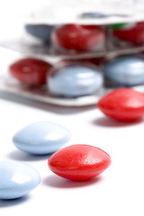 Image showing red and blue pills