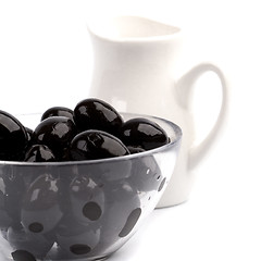 Image showing bowl of black olives and oil