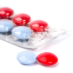 Image showing red and blue pills