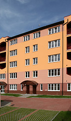 Image showing Suburban building