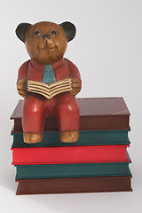 Image showing Bear reading book