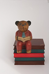 Image showing Bookworm bear