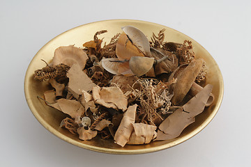 Image showing pot pourri in gold bowl