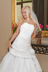 Image showing Bride on the mirror