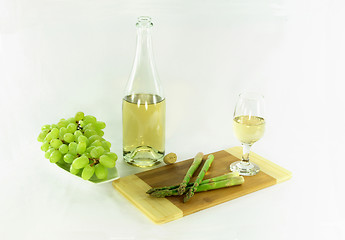 Image showing White wine and sides. 