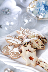 Image showing Christmas cake and cookies