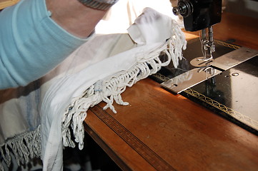 Image showing sewing machine