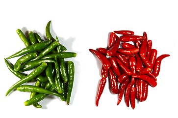 Image showing heaps of red and green spicy peppers