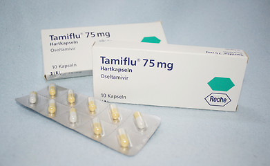 Image showing Tamiflu capsule