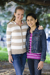 Image showing Tween Girlfriends