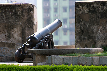 Image showing Black melal gun