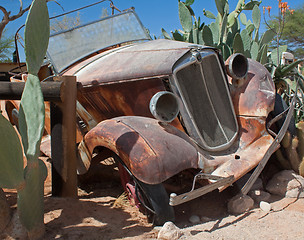 Image showing rusty car