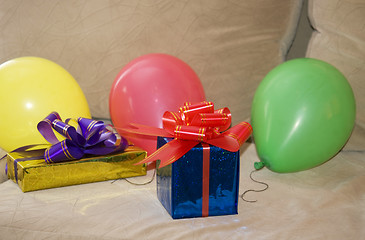 Image showing presents on sofa