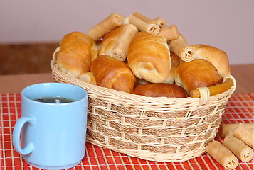 Image showing bun in basket