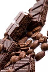 Image showing coffee beans and black chocolate