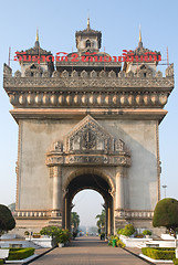 Image showing Patuxay, the victory gate of Vientiane, Laos